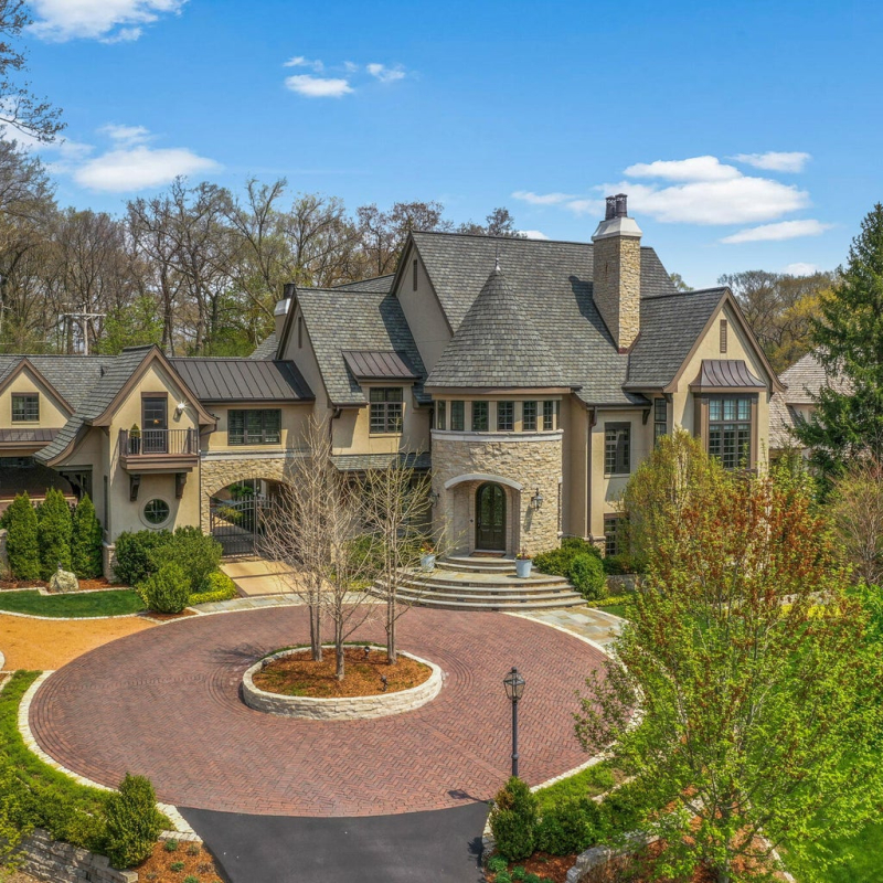 14280 Woodlawn Cir